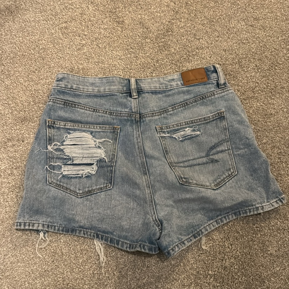 American Eagle Ripped Shorts - Picture 2 of 2